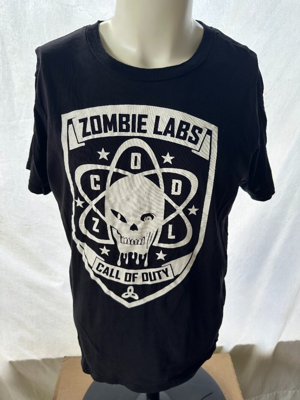 Call of Duty Zombie Labs Activision Men's Black Shirt Size Large